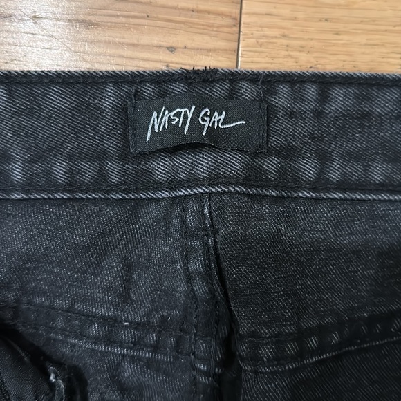 Nasty Gal Ripped Mom Jeans - Picture 5 of 6